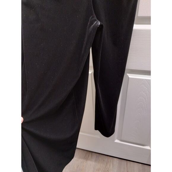 Old Navy Women's Size Small Black Crushed Velvet Velour One-Piece Jumpsuit - Picture 4 of 7